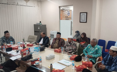 PDM Surabaya serahkan aset tanah wakaf pada PCM Wiyung. (ist)