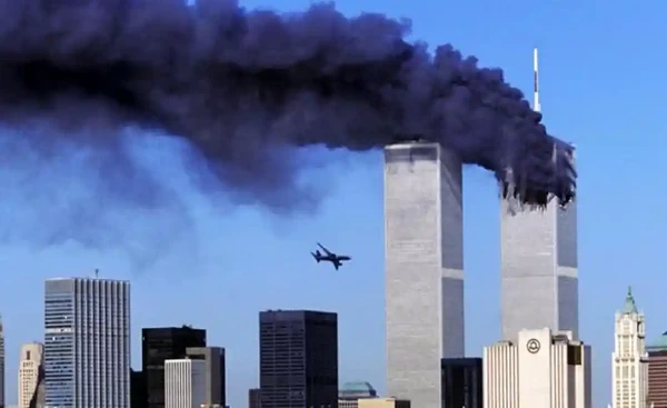 Peristiwa runtuhnya Gedung World Trade Center pada 11 September 2021.