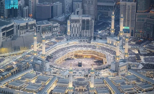 Kawasan Majidil Haram yang semakin padat, tidak jauh dari sini, Kampung Haji Indonesia segera dibangun. (ist)