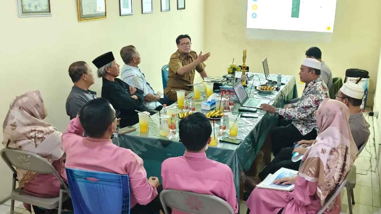 PCM Wiyung Siap Terapkan Sistem Keuangan Sekolah Terpadu