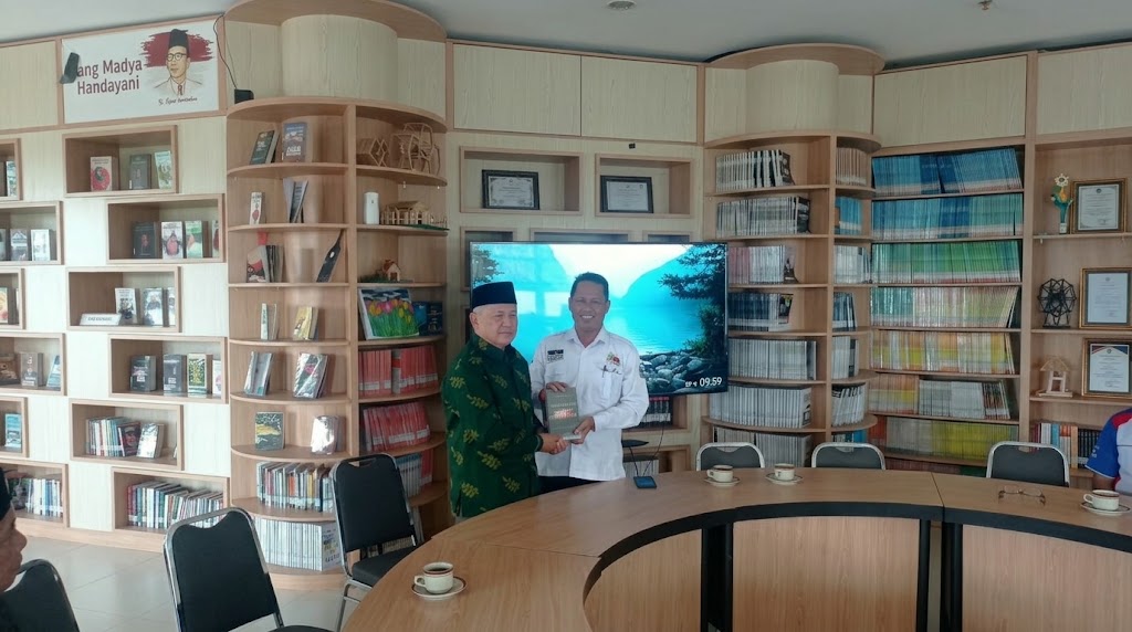 Prof. Dadang Kahmad Dorong SMK Mutu Gondanglegi Terus Unggul melalui Keikhlasan dan Ihsan