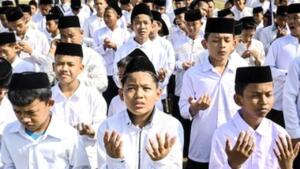Puncak Hari Santri 2026: Ribuan Umat Ikuti Munajat untuk Negeri