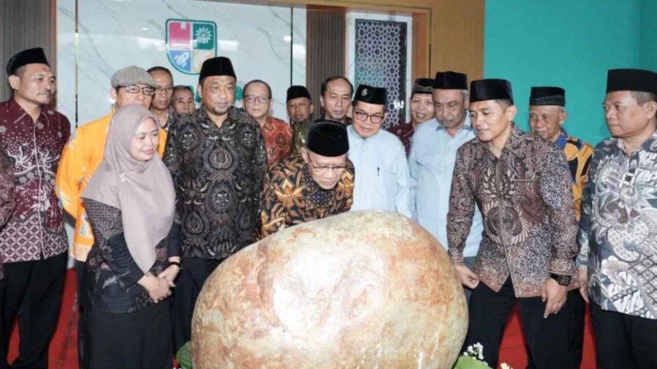 Sehari di Jawa Timur: Haedar Nashir Perkuat Pendidikan dan Kesehatan Umat