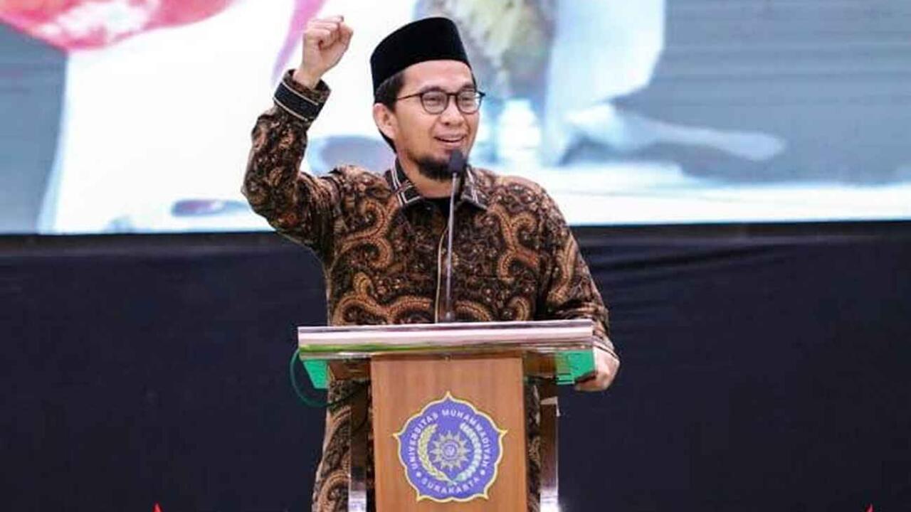 Ustaz Adi Hidayat Terima Gelar Profesor Kehormatan dari Universitas di Uzbekistan